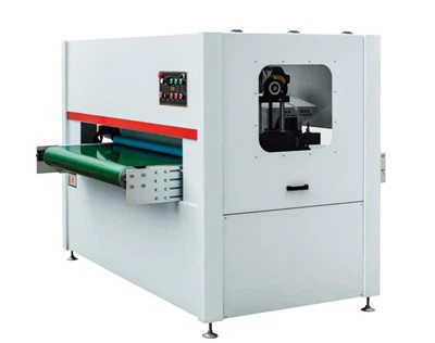 Curățător de praf pentru mobilă